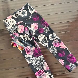 Balance Collection Purple Floral Crop Leggings Size S